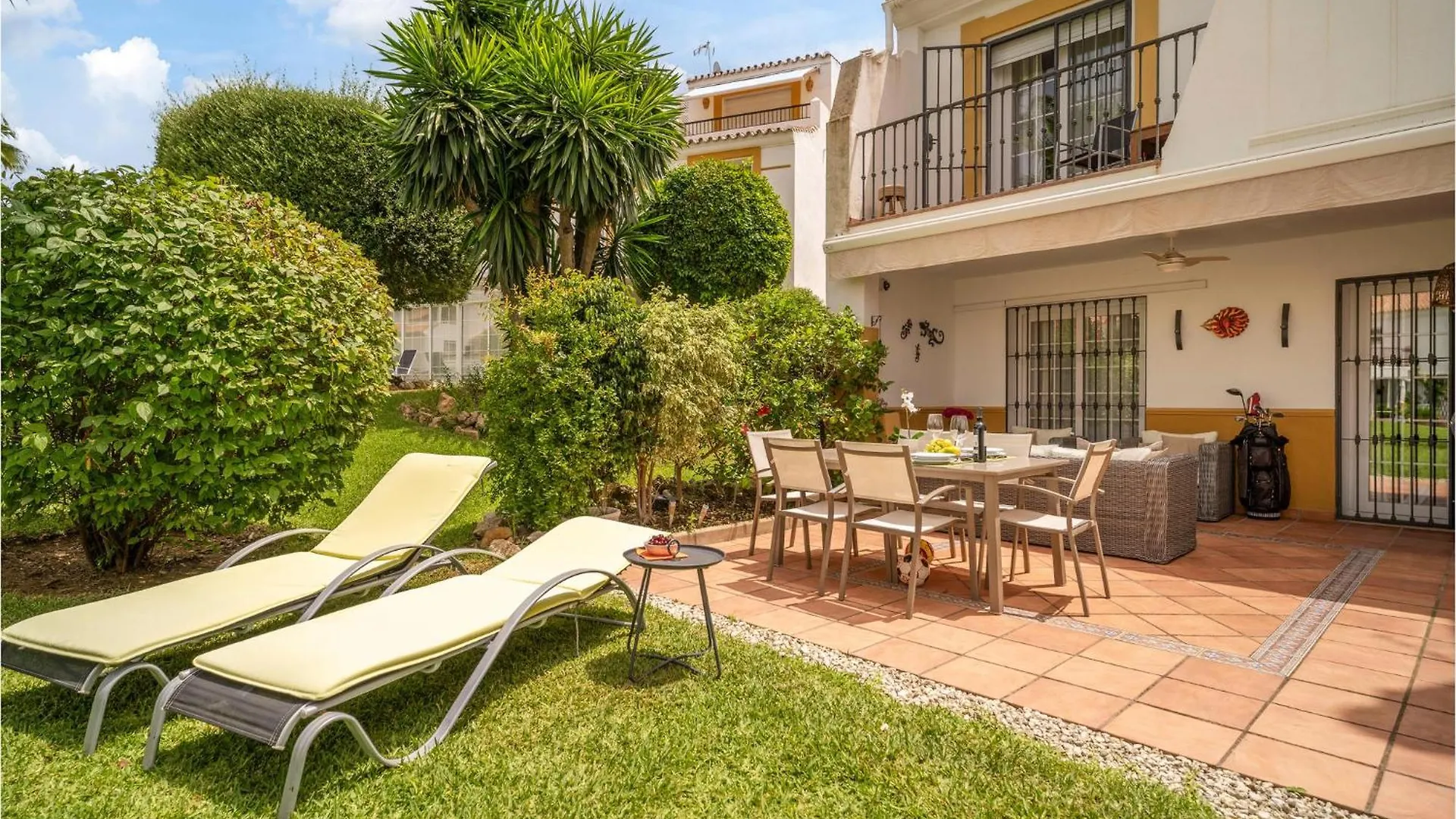 3 Bedroom Gorgeous Home In Estepona Prázdninový dům